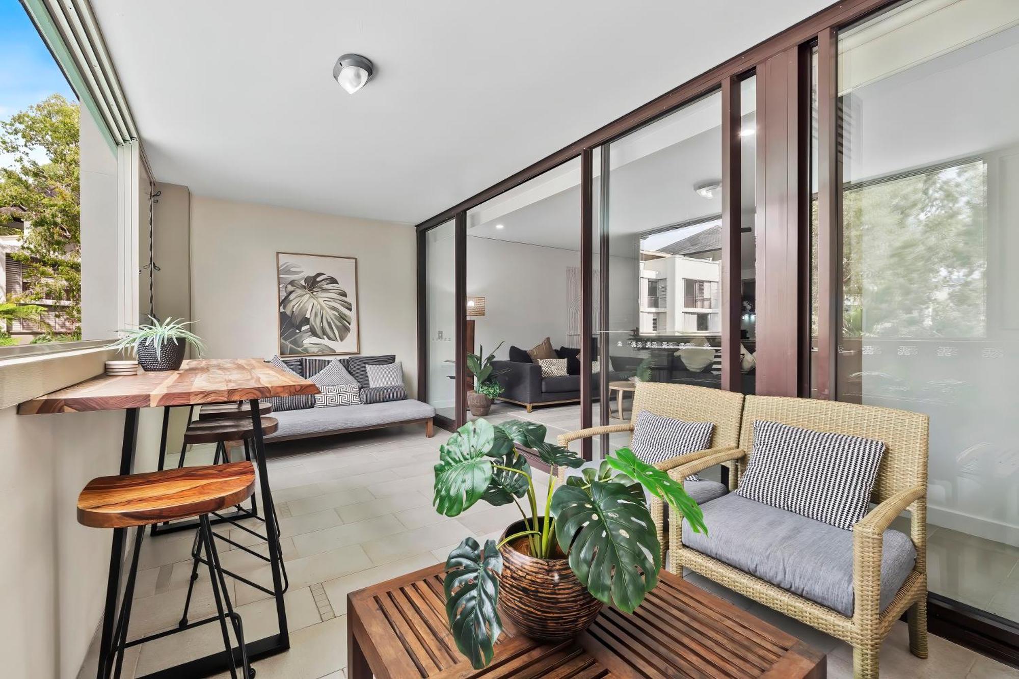 Private Apartments In The Temple Beachfront Resort Palm Cove Chambre photo