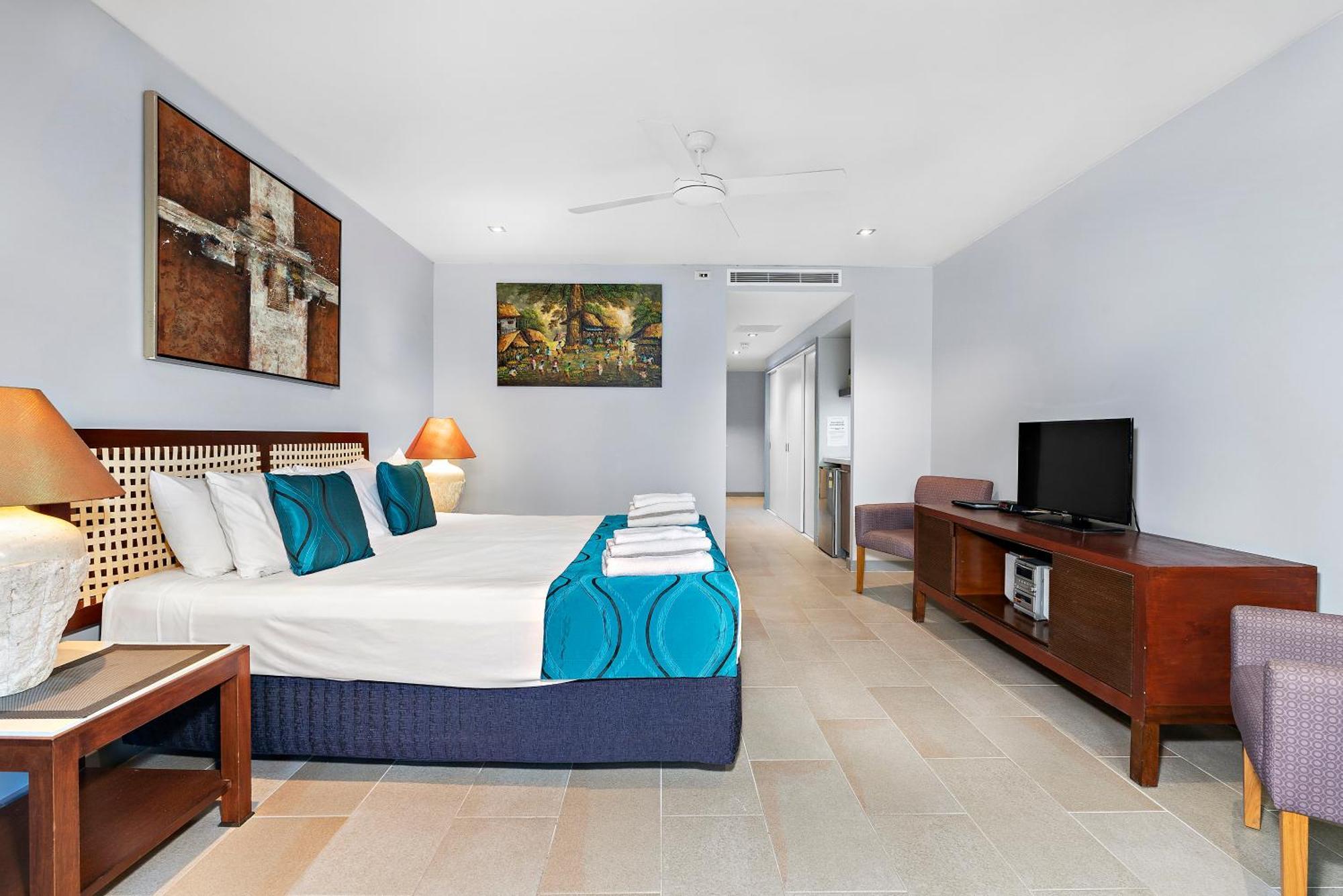 Private Apartments In The Temple Beachfront Resort Palm Cove Chambre photo