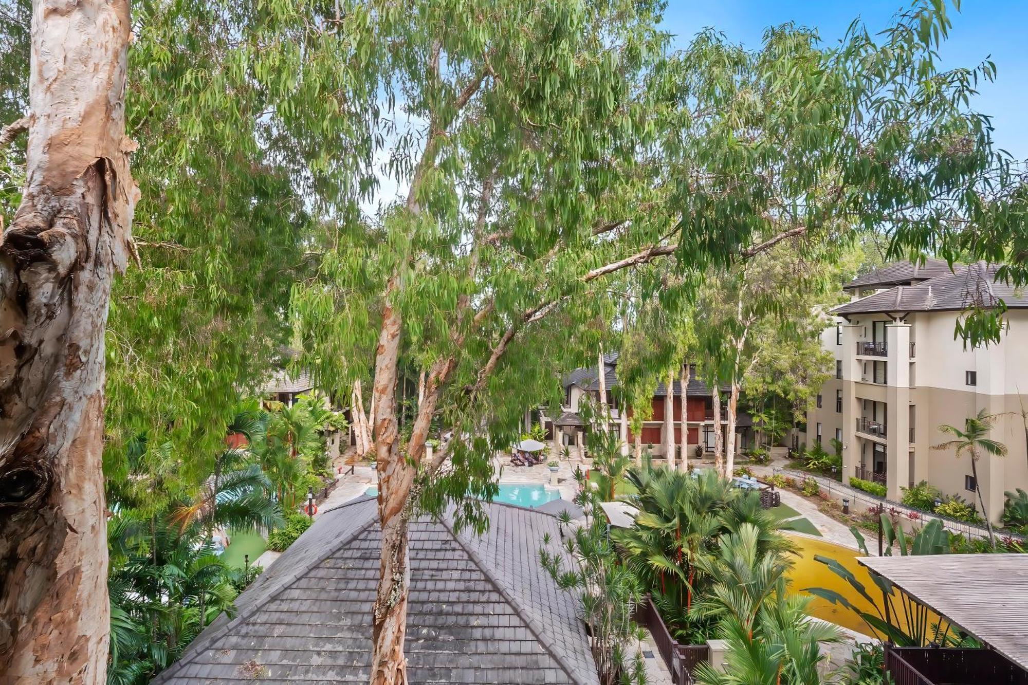 Private Apartments In The Temple Beachfront Resort Palm Cove Chambre photo