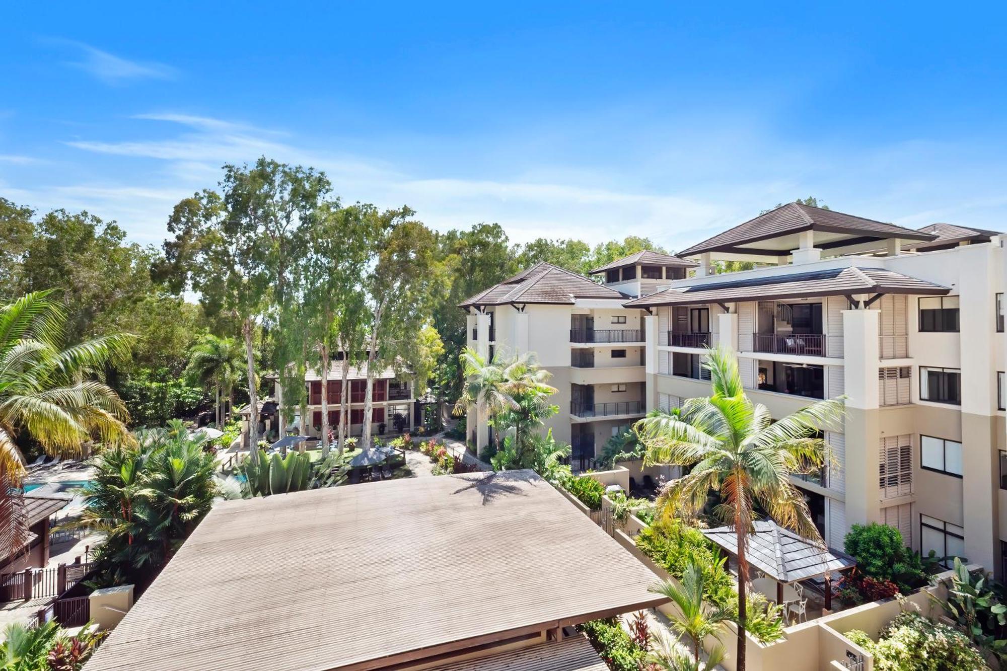 Private Apartments In The Temple Beachfront Resort Palm Cove Chambre photo