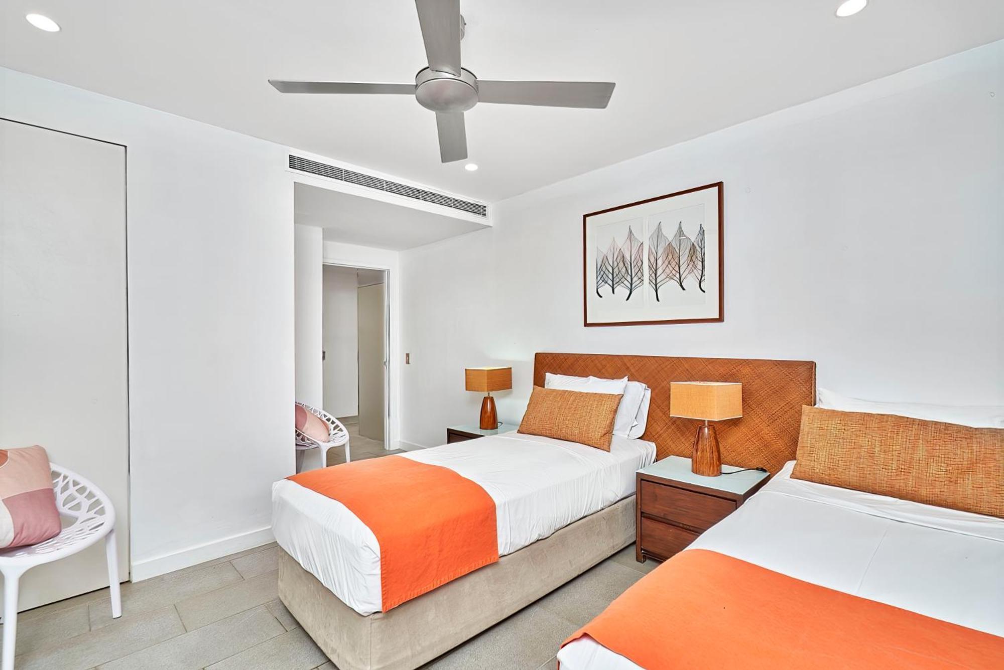 Private Apartments In The Temple Beachfront Resort Palm Cove Chambre photo