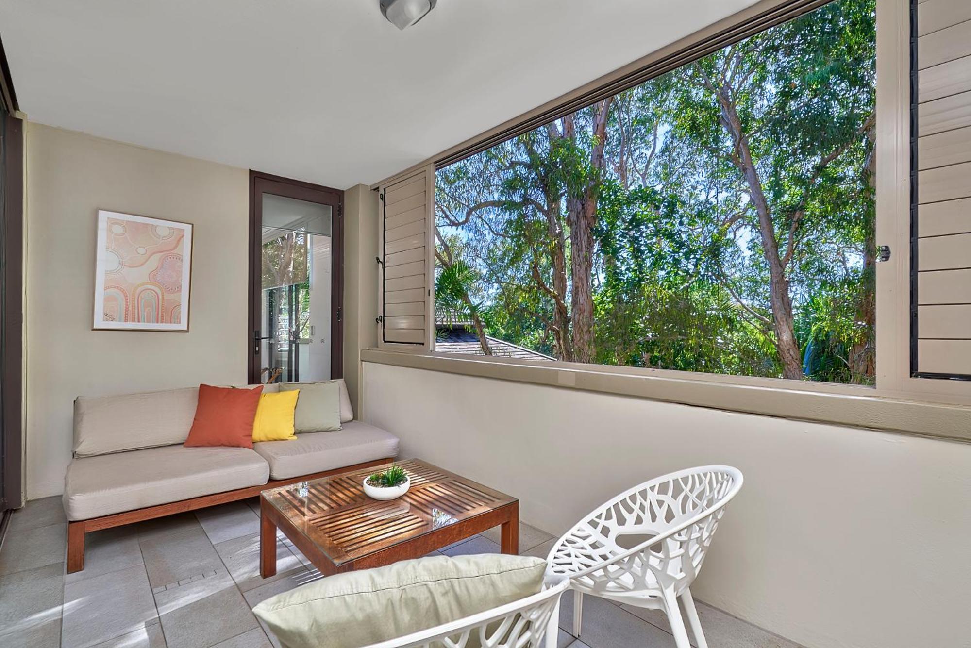 Private Apartments In The Temple Beachfront Resort Palm Cove Chambre photo